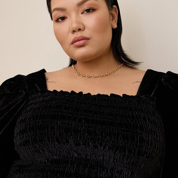 Torrid Velvet Smocked Blouson Sleeve Crop Top NWT 3x Black - Picture 4 of 11